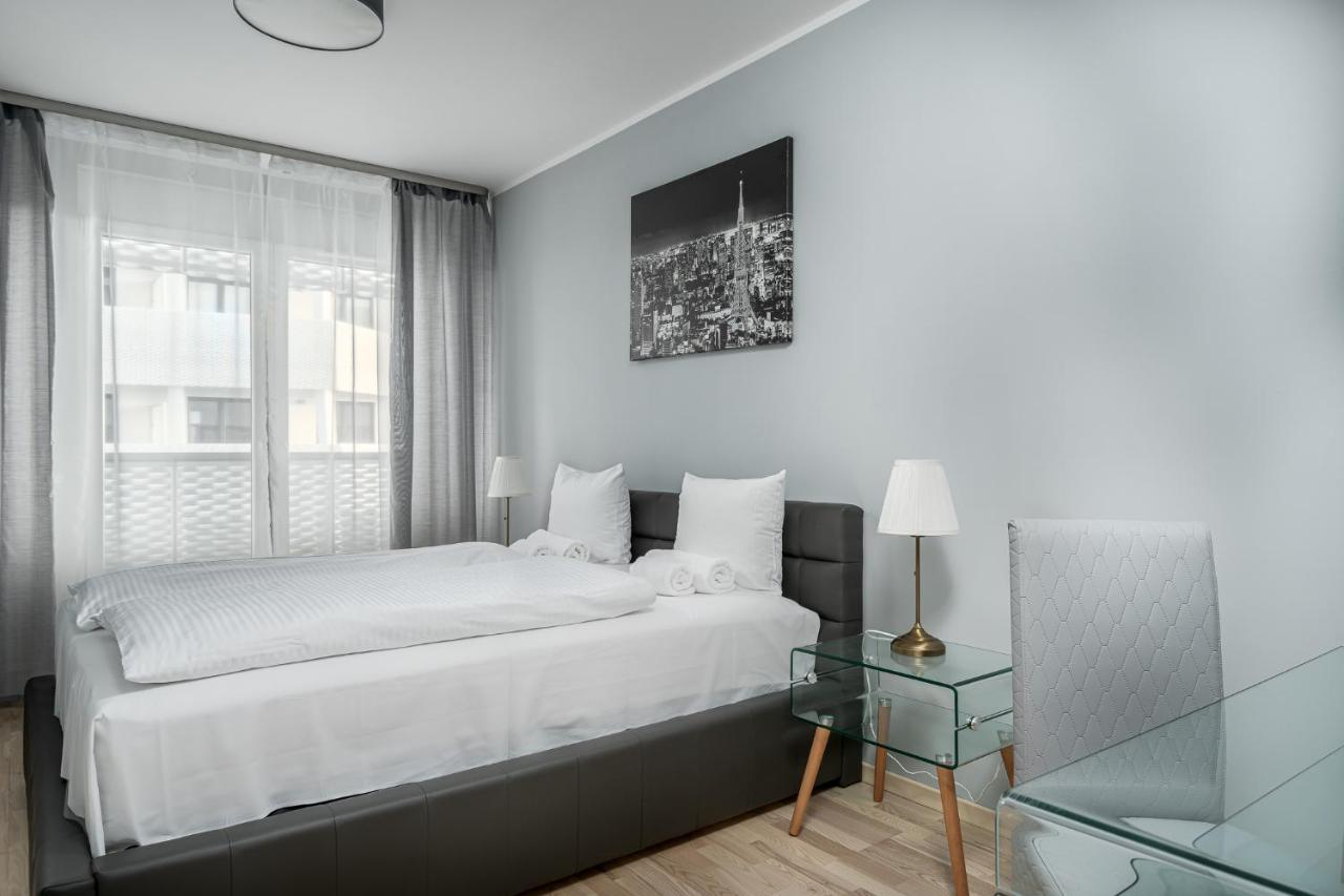 Rentplanet - Apartamenty Atal Tower Breslau Exterior foto