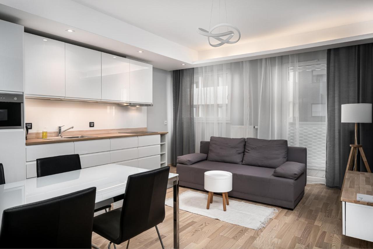 Rentplanet - Apartamenty Atal Tower Breslau Exterior foto