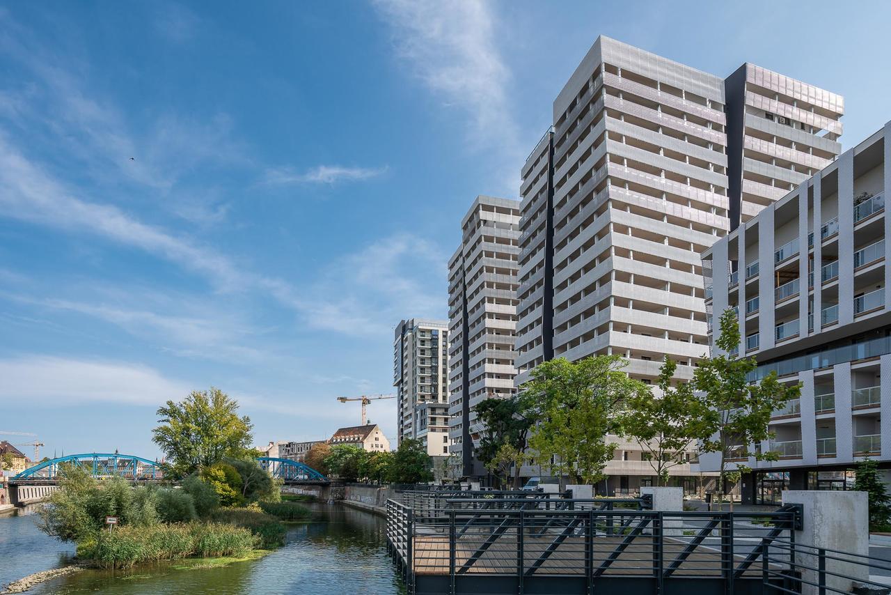 Rentplanet - Apartamenty Atal Tower Breslau Exterior foto